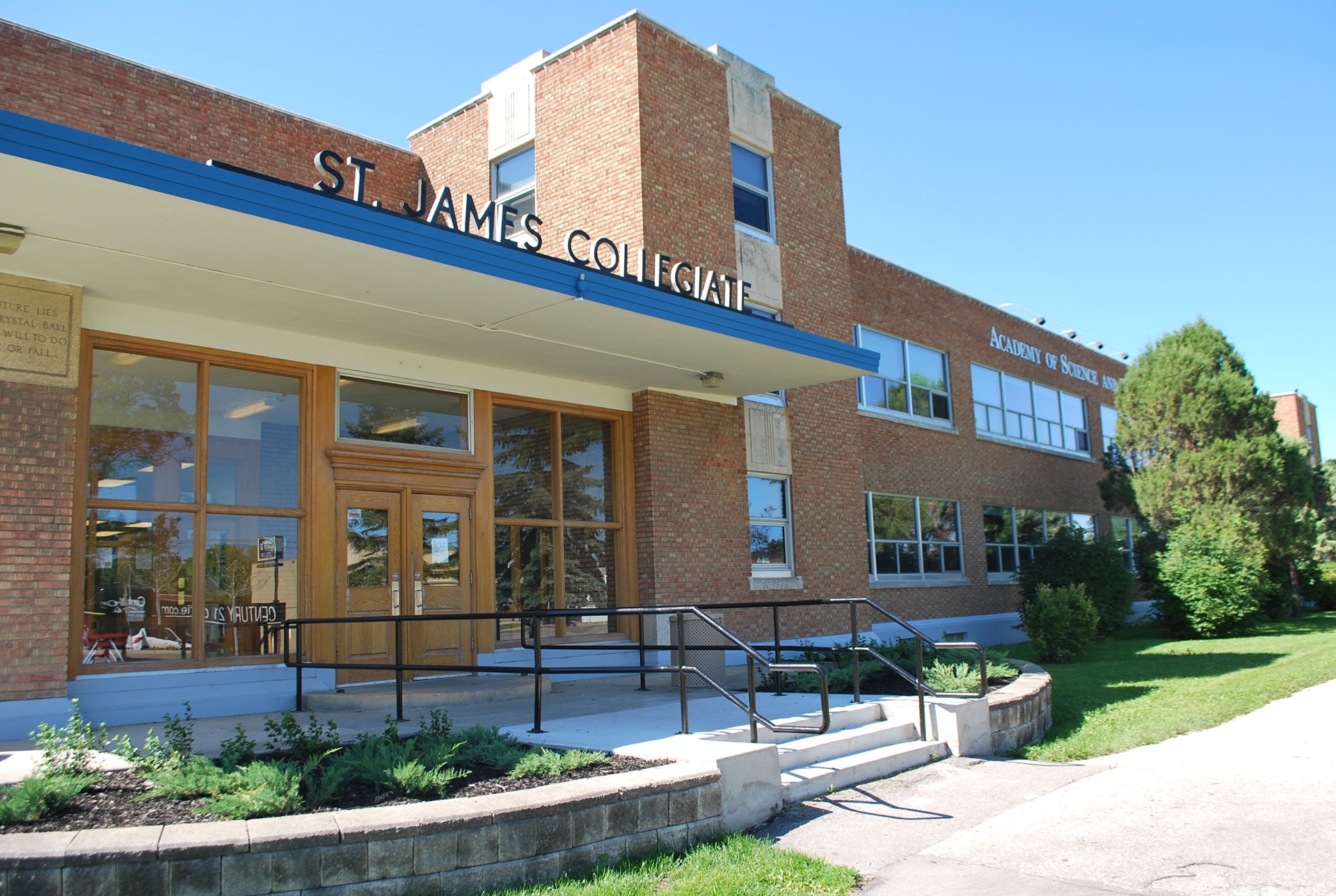 St. James Collegiate.jpg